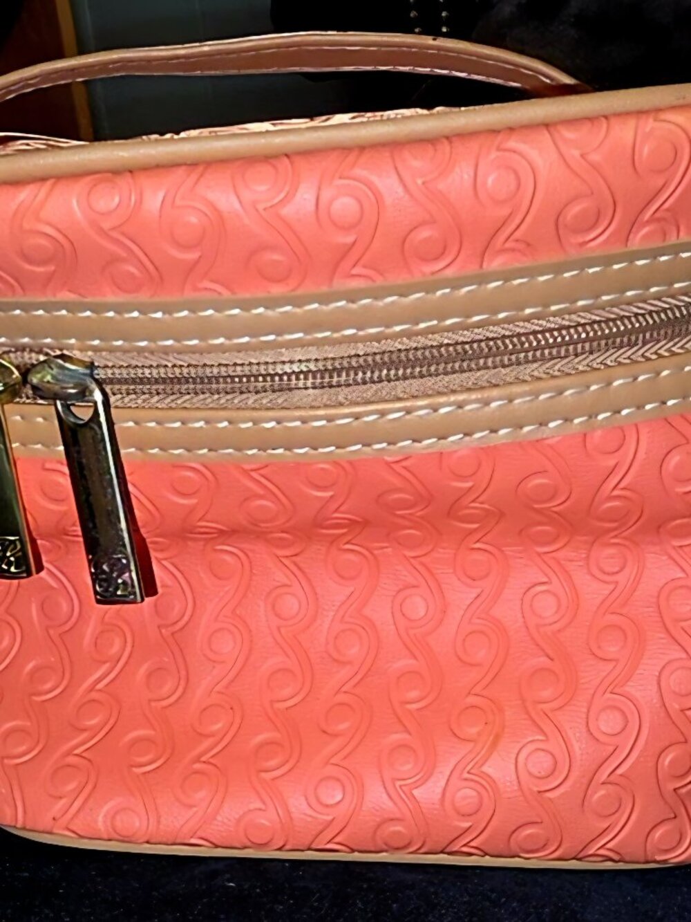 Este'e Lauder Cosmetic Case